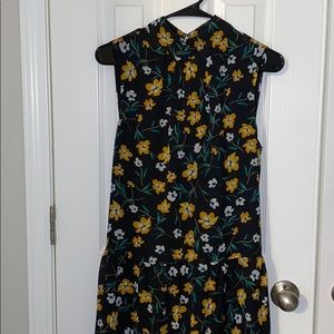 NWT Sleeveless Floral Belted Mock Neck Midi